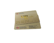 تخصيص اسم بطاقة الطباعة البلاستيكية منقوش رقم بطاقة الائتمان الذهبية